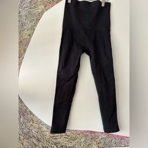 Belly Bandit Mother Tucker black leggings medium